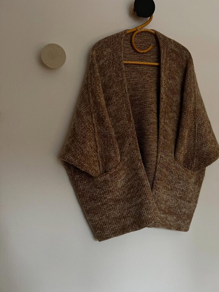 Ανοιξιάτικα πανωφόρια 2026: Τα κομμάτια που θα σε κάνουν να δείχνεις φρέσκια και κομψή