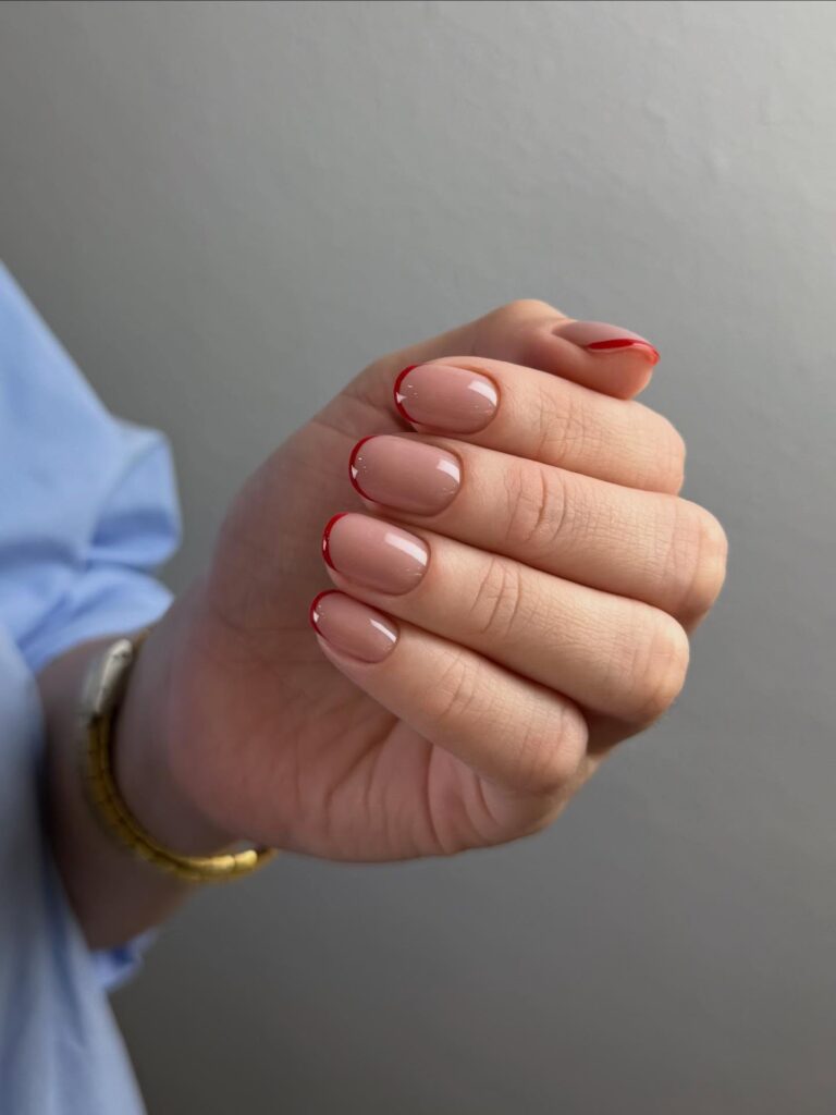 French Manicure 2026: 17 Μοντέρνες Παραλλαγές Που Θα Βλέπεις Παντού