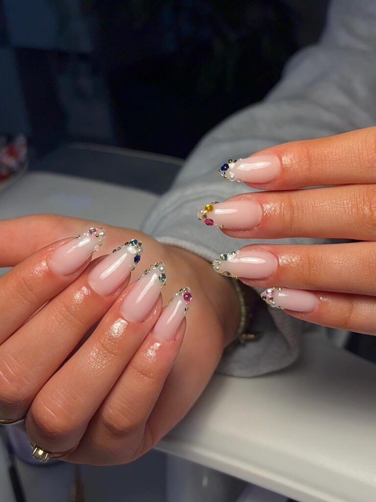 French Manicure 2026: 17 Μοντέρνες Παραλλαγές Που Θα Βλέπεις Παντού