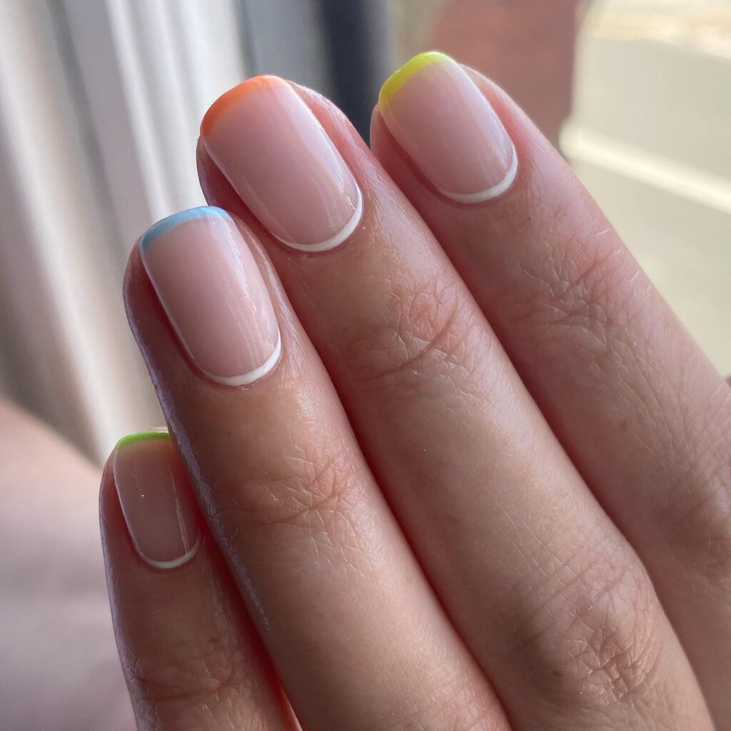 French Manicure 2026: 17 Μοντέρνες Παραλλαγές Που Θα Βλέπεις Παντού