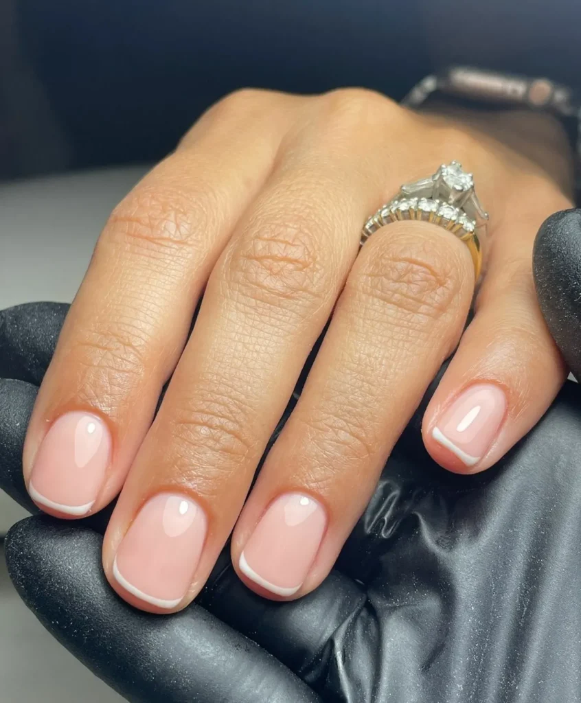 French Manicure 2026: 17 Μοντέρνες Παραλλαγές Που Θα Βλέπεις Παντού