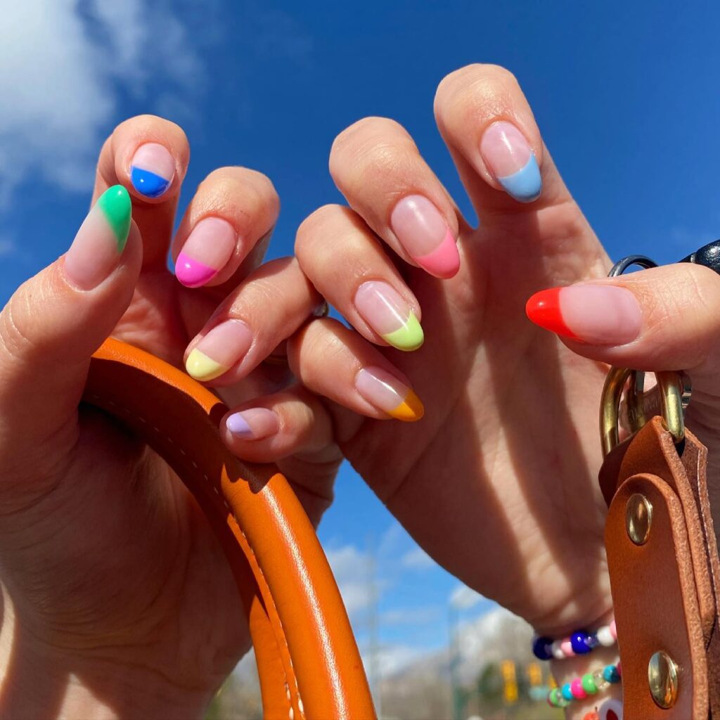 French Manicure 2026: 17 Μοντέρνες Παραλλαγές Που Θα Βλέπεις Παντού