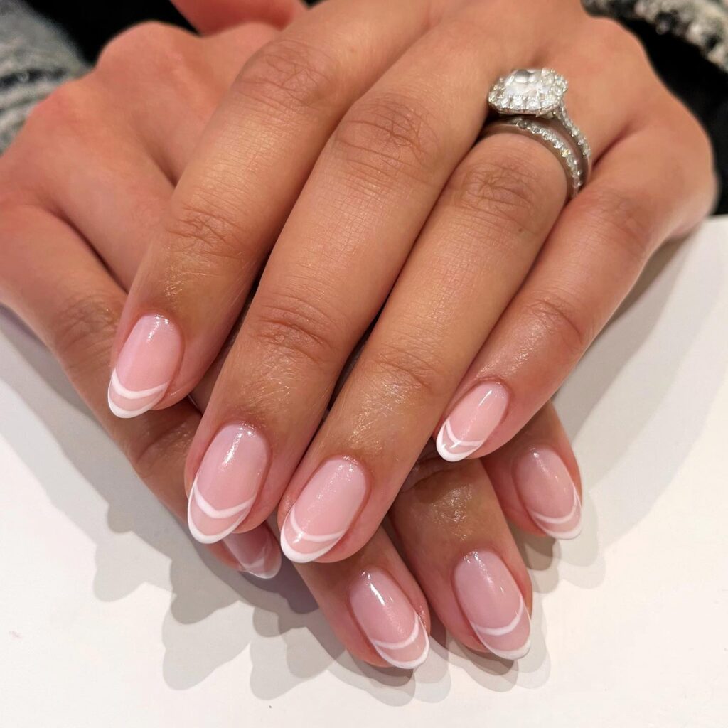 French Manicure 2026: 17 Μοντέρνες Παραλλαγές Που Θα Βλέπεις Παντού