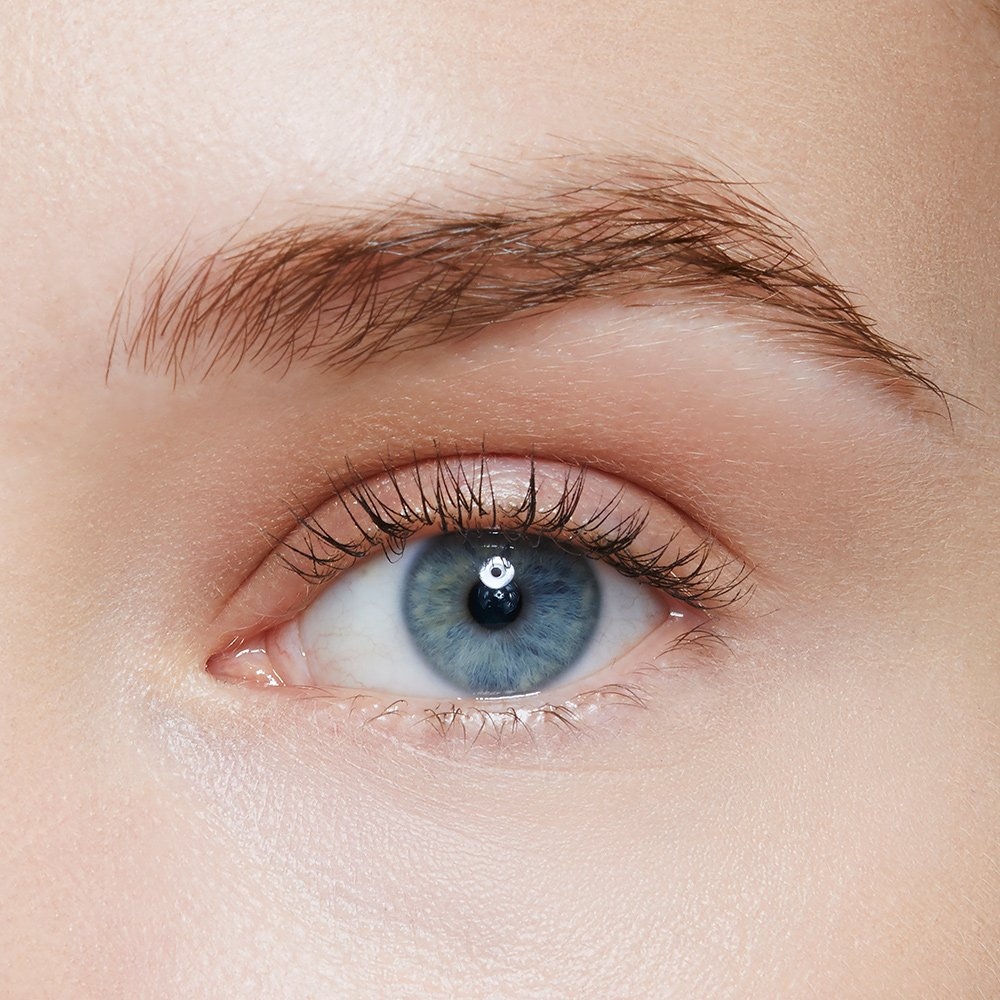 Φρύδια: 9 tips για φυσικό σχήμα και γέμισμα που δείχνει αληθινό