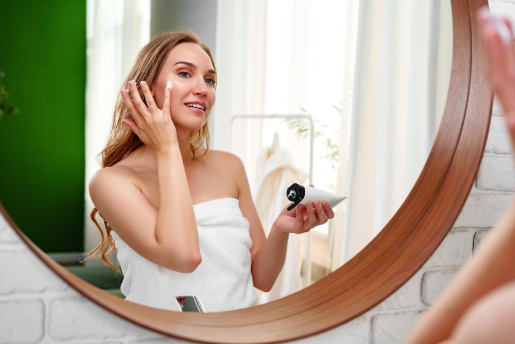 Καθαρίζεις σωστά το πρόσωπό σου; Τα 5 σημάδια ότι το κάνεις λάθος