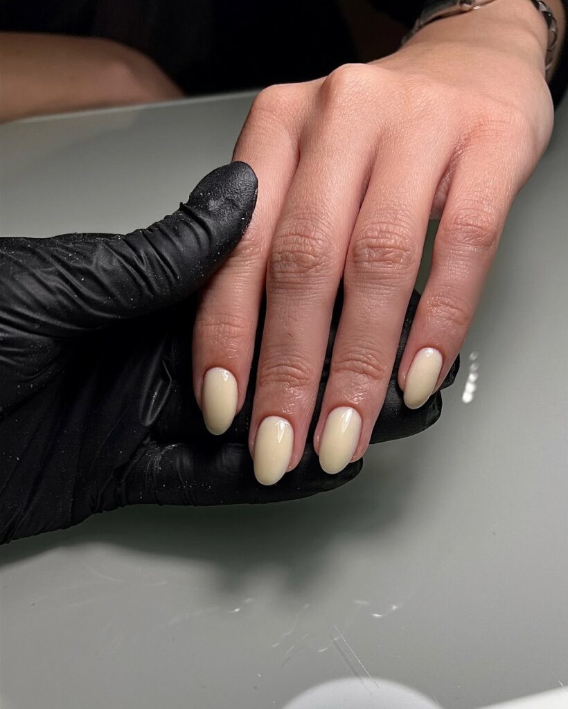 Τα πιο δημοφιλή χρώματα μανικιούρ για το 2026: Οι τάσεις που θα βλέπεις παντού στα νύχια