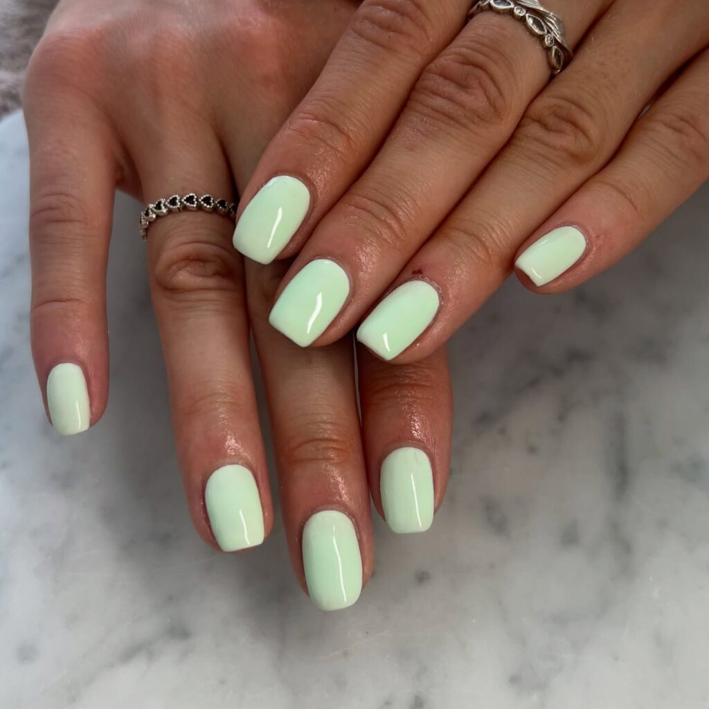 27 ιδέες μανικιούρ που θα κυριαρχήσουν την άνοιξη 2026 (και ταιριάζουν σε όλα)