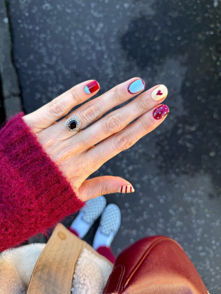 Nail Trends 2026: 33 Ιδέες Που Θα Κυριαρχήσουν (από "καθαρά" έως bold)