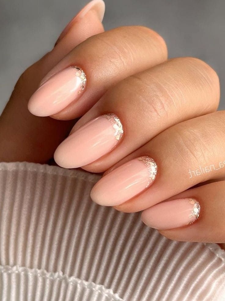 Neutral Nails: 31 μινιμαλιστικές ιδέες που ταιριάζουν με όλα
