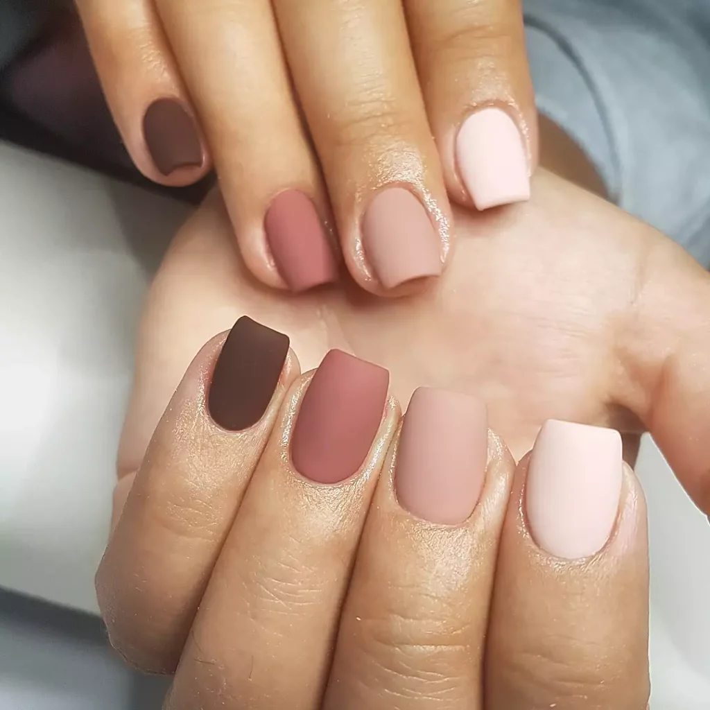 Neutral Nails: 31 μινιμαλιστικές ιδέες που ταιριάζουν με όλα