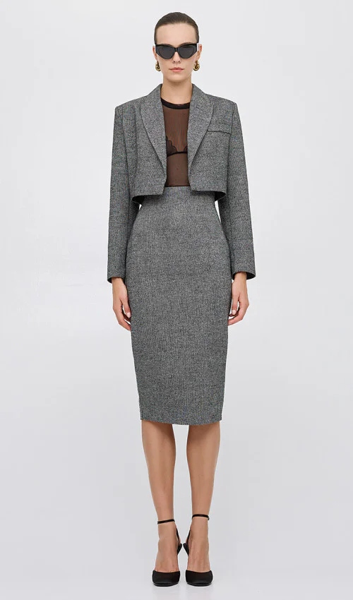 Το "office look" που σε κάνει να δείχνεις πιο αδύνατη: 9 έξυπνα styling τρικ