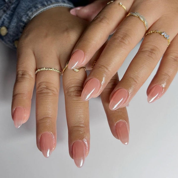 Ombre nails 2026: Τα πιο κομψά σχέδια νυχιών που αξίζει να δοκιμάσεις φέτος