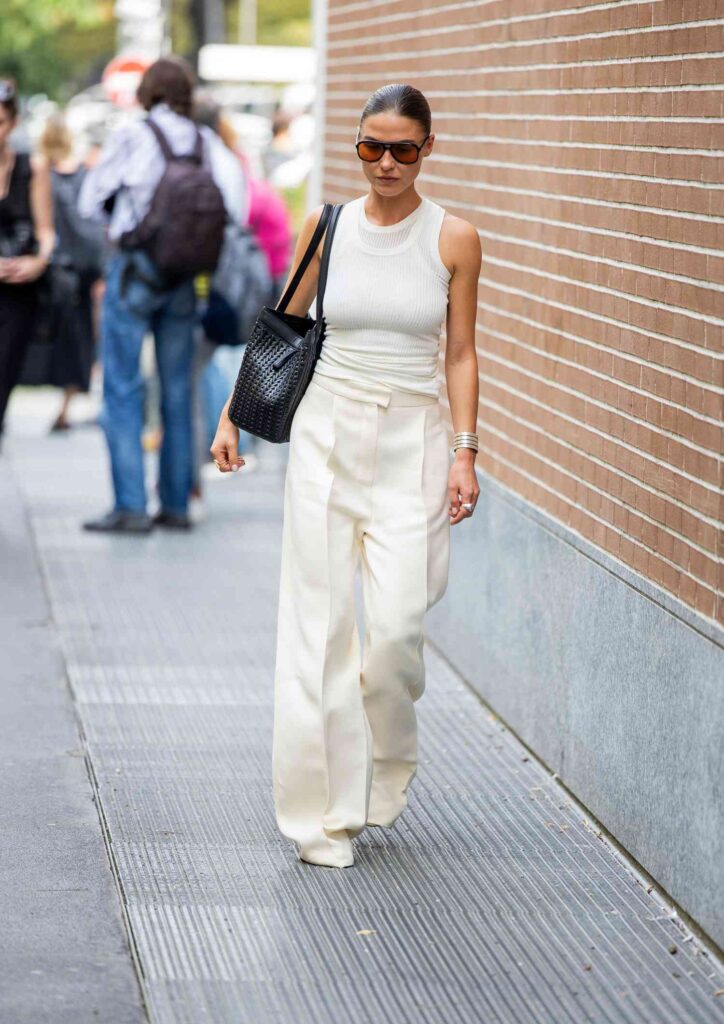 Πώς να φορέσεις το παντελόνι σωστά για να δείχνεις πιο ψηλή: Ο απόλυτος οδηγός styling για κάθε σωματότυπο