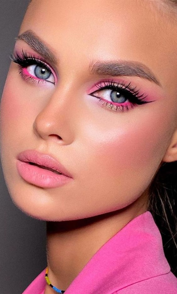 15 ροζ makeup looks που ταιριάζουν σε κάθε τόνο επιδερμίδας