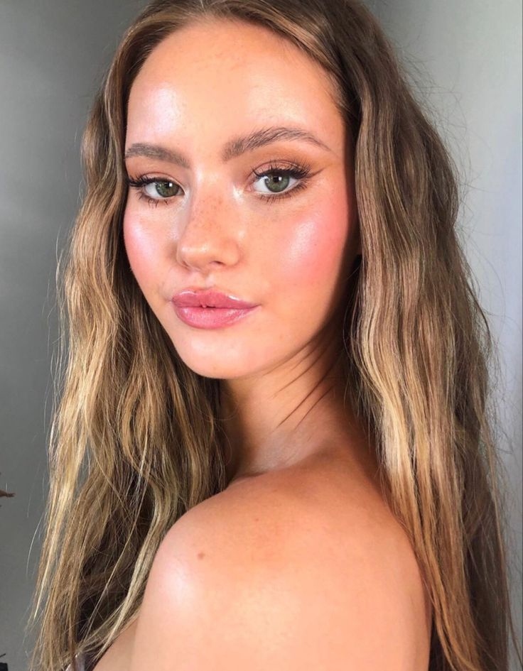 15 ροζ makeup looks που ταιριάζουν σε κάθε τόνο επιδερμίδας
