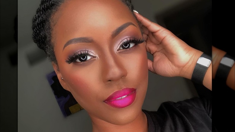 15 ροζ makeup looks που ταιριάζουν σε κάθε τόνο επιδερμίδας