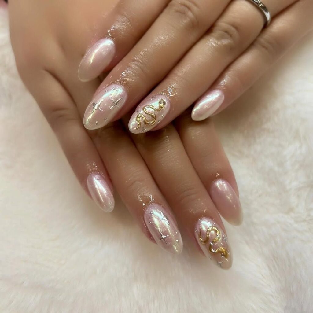 Snake Nails: 19 εντυπωσιακά σχέδια (χωρίς να φαίνονται υπερβολικά)