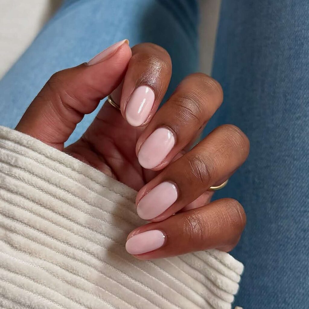 Strawberry milk nails: Το ροζ που δείχνει ακριβό - 25 ιδέες για κάθε μήκος