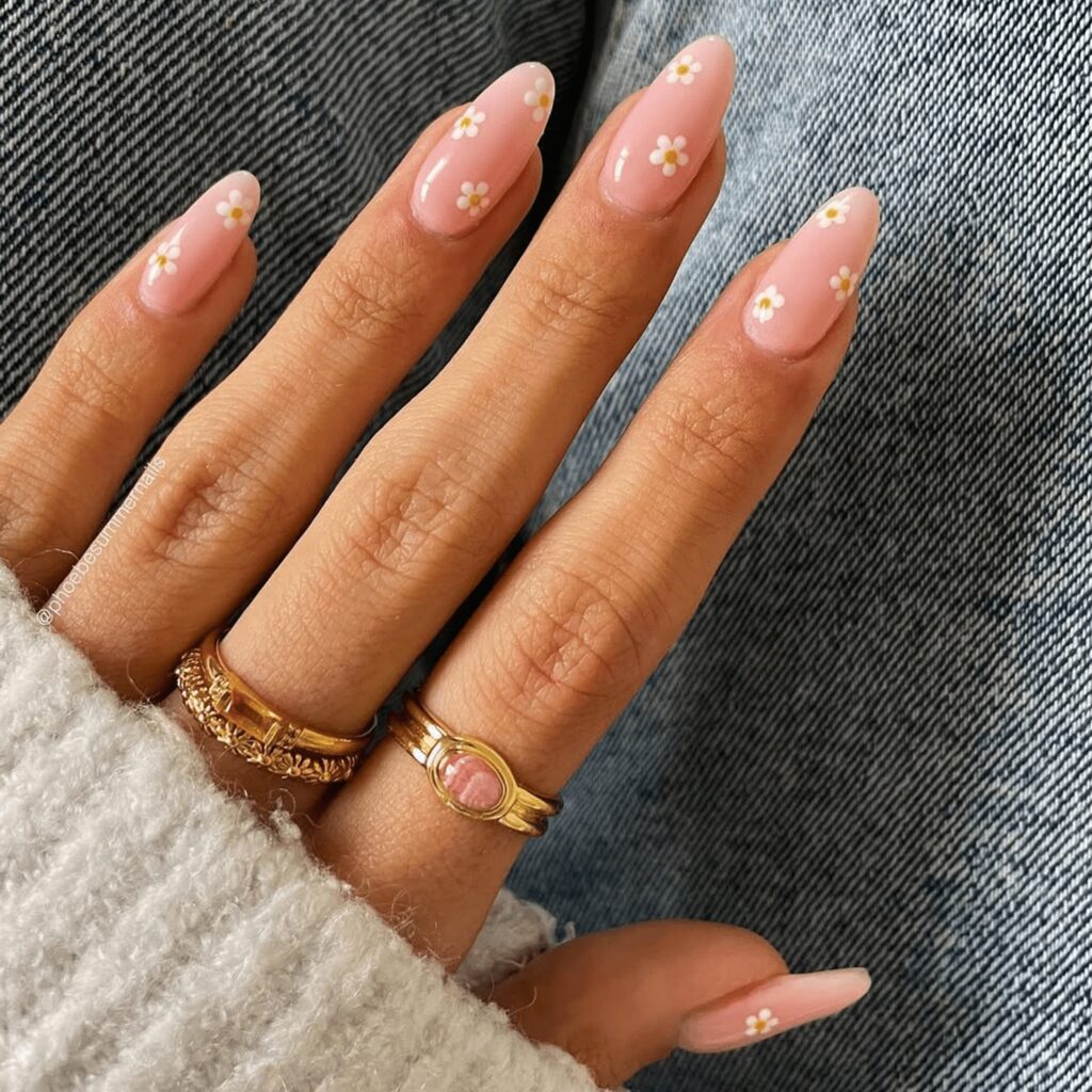 Strawberry milk nails: Το ροζ που δείχνει ακριβό - 25 ιδέες για κάθε μήκος