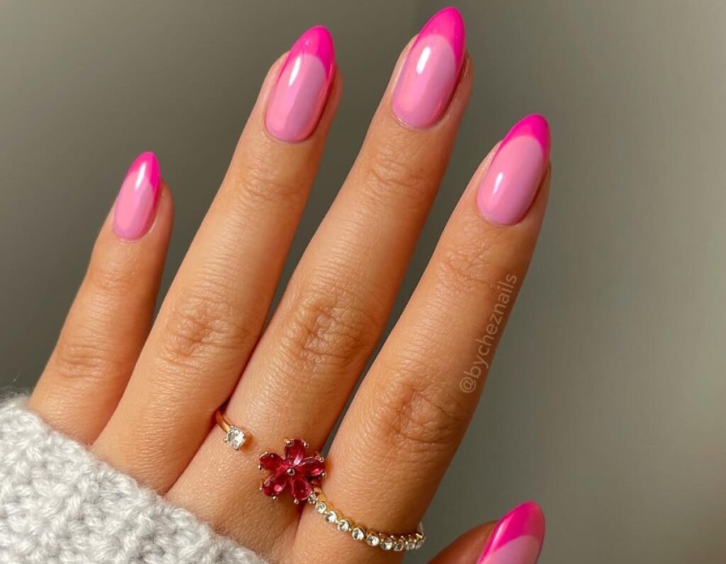 Γαλλικό μανικιούρ για του Αγίου Βαλεντίνου: 10 ρομαντικές ιδέες που αξίζει να δοκιμάσετε