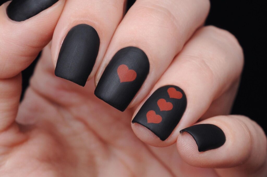 Valentine’s Manicure 2026: Μαξιμαλιστικά Σχέδια Νυχιών για την Ημέρα του Αγίου Βαλεντίνου