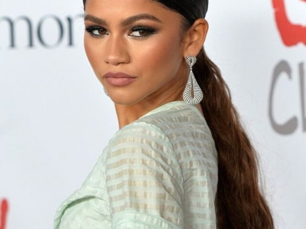 7 χτενίσματα που σε κάνουν να δείχνεις πιο περιποιημένη σε 3 λεπτά