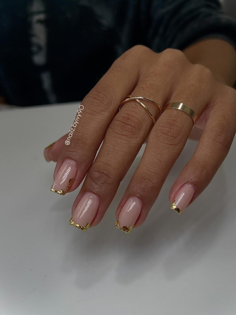 French μανικιούρ 2026: 15 ανοιξιάτικες ιδέες που θα λατρέψεις