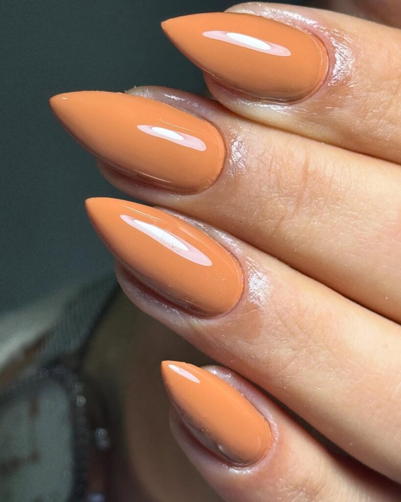 20 χρώματα νυχιών για την άνοιξη που κολακεύουν κάθε τόνο δέρματος