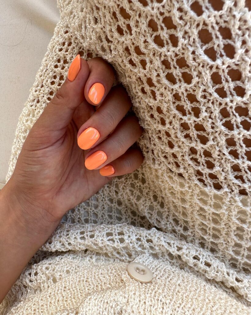 20 χρώματα νυχιών για την άνοιξη που κολακεύουν κάθε τόνο δέρματος