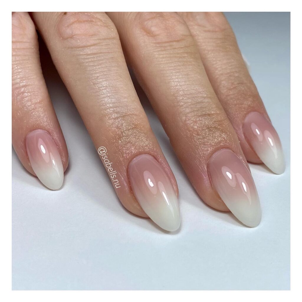 French μανικιούρ 2026: 15 ανοιξιάτικες ιδέες που θα λατρέψεις