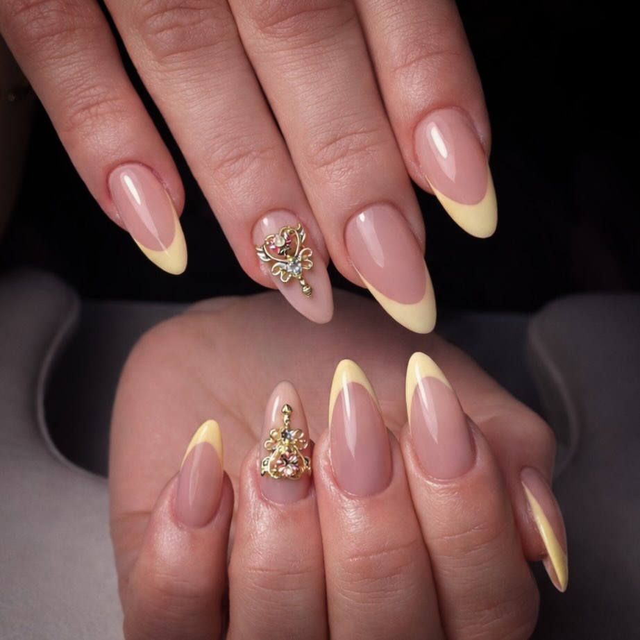 French μανικιούρ 2026: 15 ανοιξιάτικες ιδέες που θα λατρέψεις