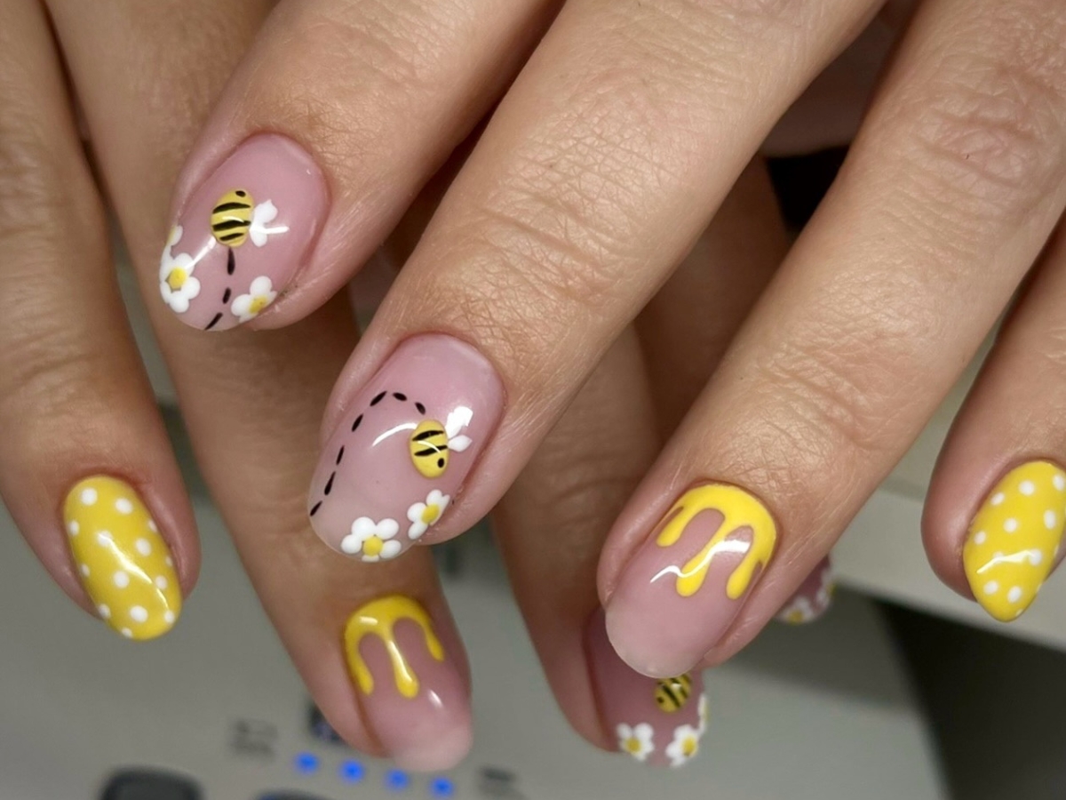 Bee Nails: Το πιο γλυκό nail art trend της άνοιξης έχει φτερά