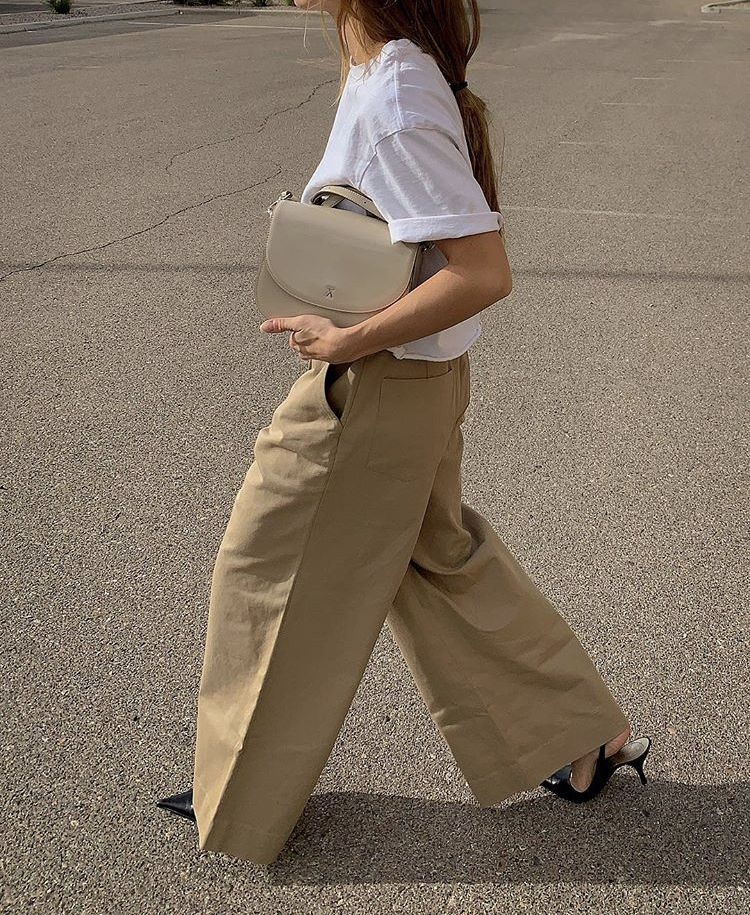 Μπεζ: Το χρώμα που φοράνε όλες την άνοιξη 2026 - Και πώς να το κάνεις δικό σου