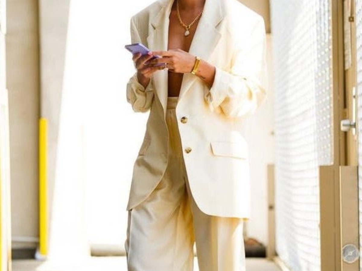 Το blazer που ξεχνάς στην ντουλάπα σου έχει 11 ζωές - Δες πώς να το φορέσεις με στυλ