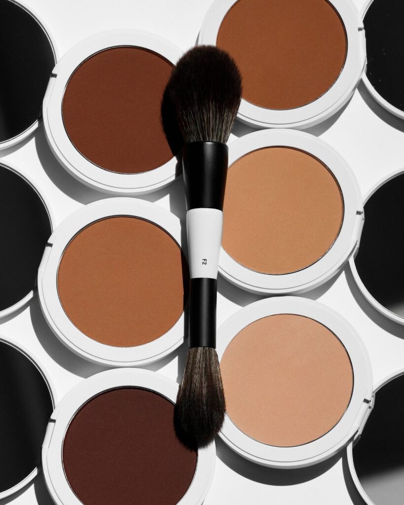 The Bronze Edit 2026: 5 πολυτελείς bronze πούδρες για sunkissed αποτέλεσμα