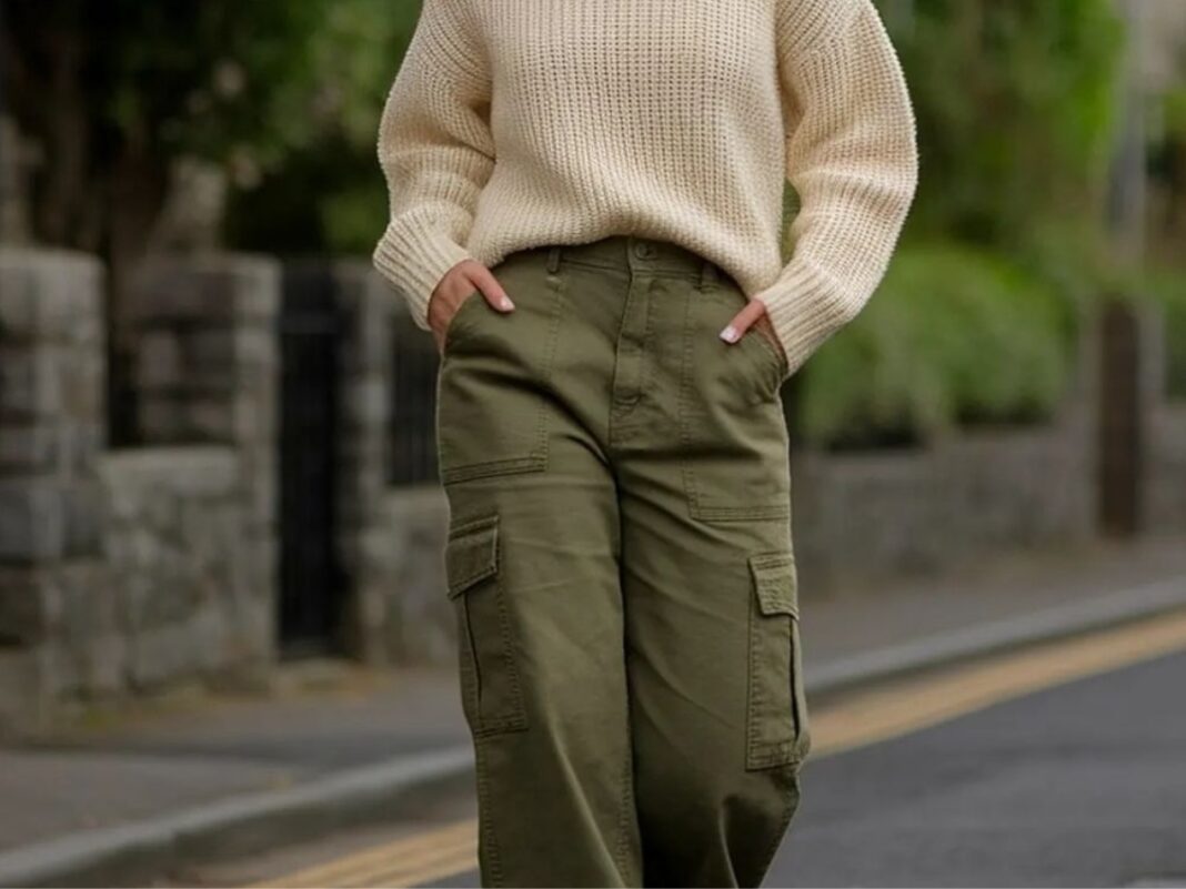 Τα cargo pants επιστρέφουν δυναμικά: Ο οδηγός για να τα φορέσεις με στυλ την άνοιξη 2026 Τα cargo pants επιστρέφουν δυναμικά: Ο οδηγός για να τα φορέσεις με στυλ την άνοιξη 2026