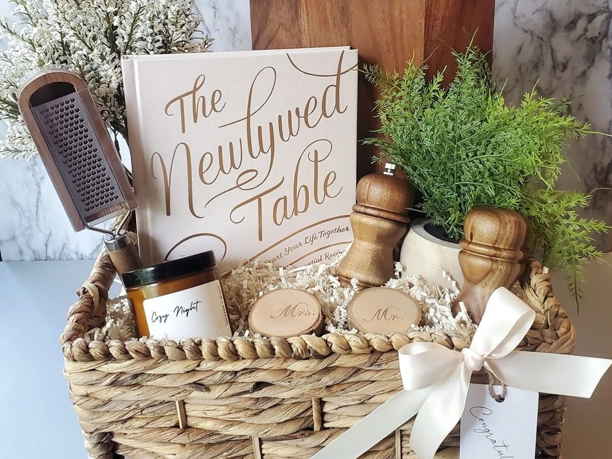 Δώρα γάμου 2026: Τι χαρίζουμε πια στο ζευγάρι (και τι όχι)