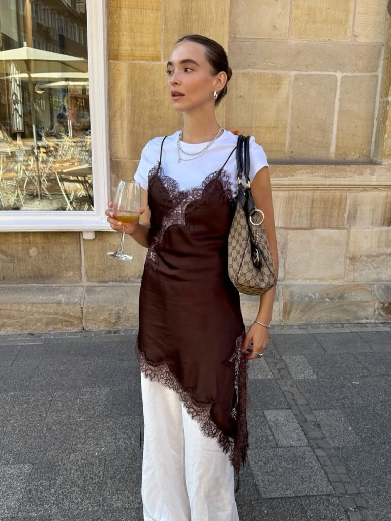 Glazed donut trend: Kάνει κάθε απλό look να δείχνει πιο ακριβό