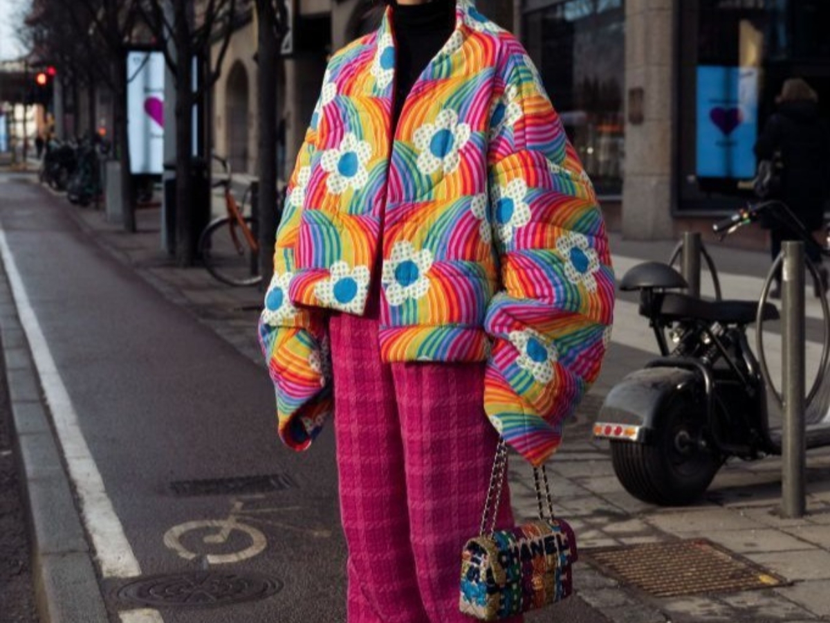 Ο μαξιμαλισμός επιστρέφει - Οι τάσεις που θα κυριαρχήσουν τη νέα σεζόν και πώς θα τις φορέσετε