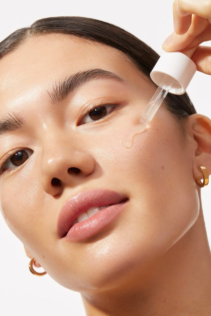 Νιασιναμίδη: Το συστατικό που αλλάζει κανόνες στην περιποίηση προσώπου