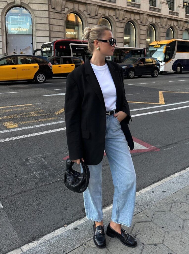 Τι να φοράς σε ταξίδι: ο απόλυτος style guide για να ταξιδεύεις άνετα και κομψά