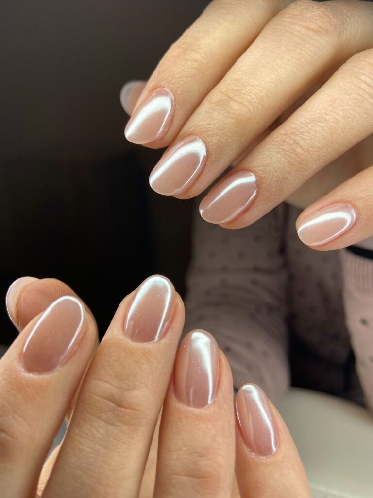 20 χρώματα νυχιών για την άνοιξη που κολακεύουν κάθε τόνο δέρματος