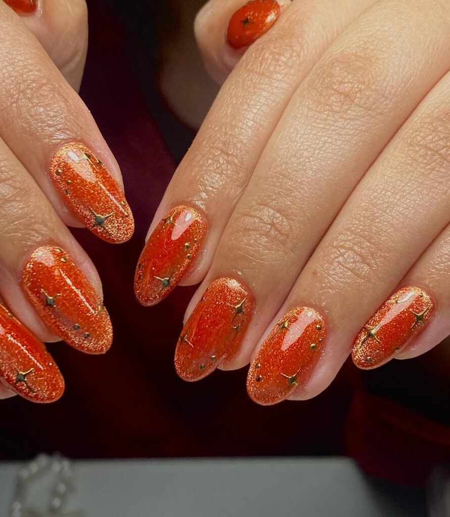 Aperol Spritz nails: Πώς το πορτοκαλί μανικιούρ αποκτά λάμψη σαν φυσαλίδες