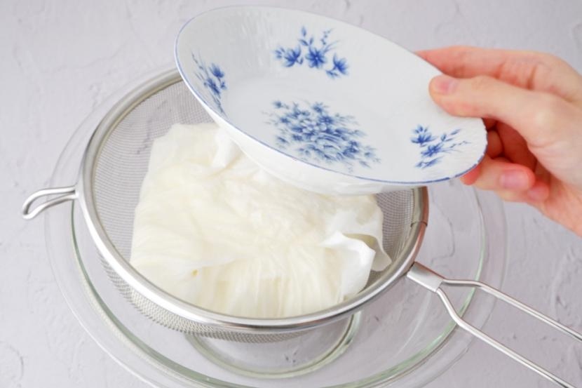 Skyr ή ελληνικό γιαούρτι; Ποιο χορταίνει περισσότερο και τι δείχνει πραγματικά η ετικέτα