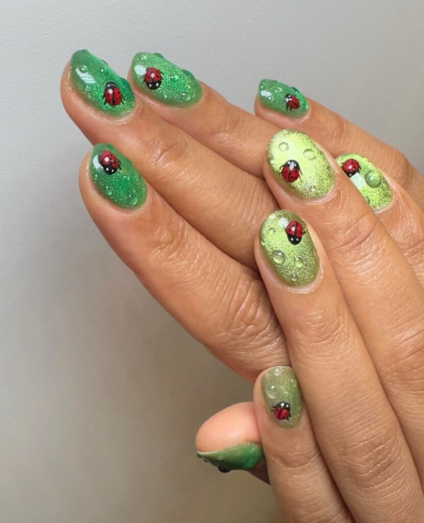Water-drop nails: Πώς να φορέσεις τις 3D σταγόνες χωρίς υπερβολή