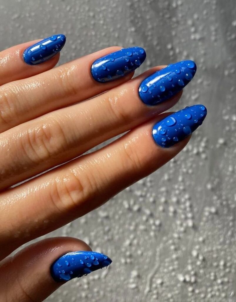 Water-drop nails: Πώς να φορέσεις τις 3D σταγόνες χωρίς υπερβολή
