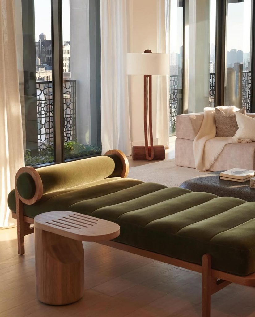Daybed στο σαλόνι: γιατί επιστρέφει το 2026 και πώς να το επιλέξεις