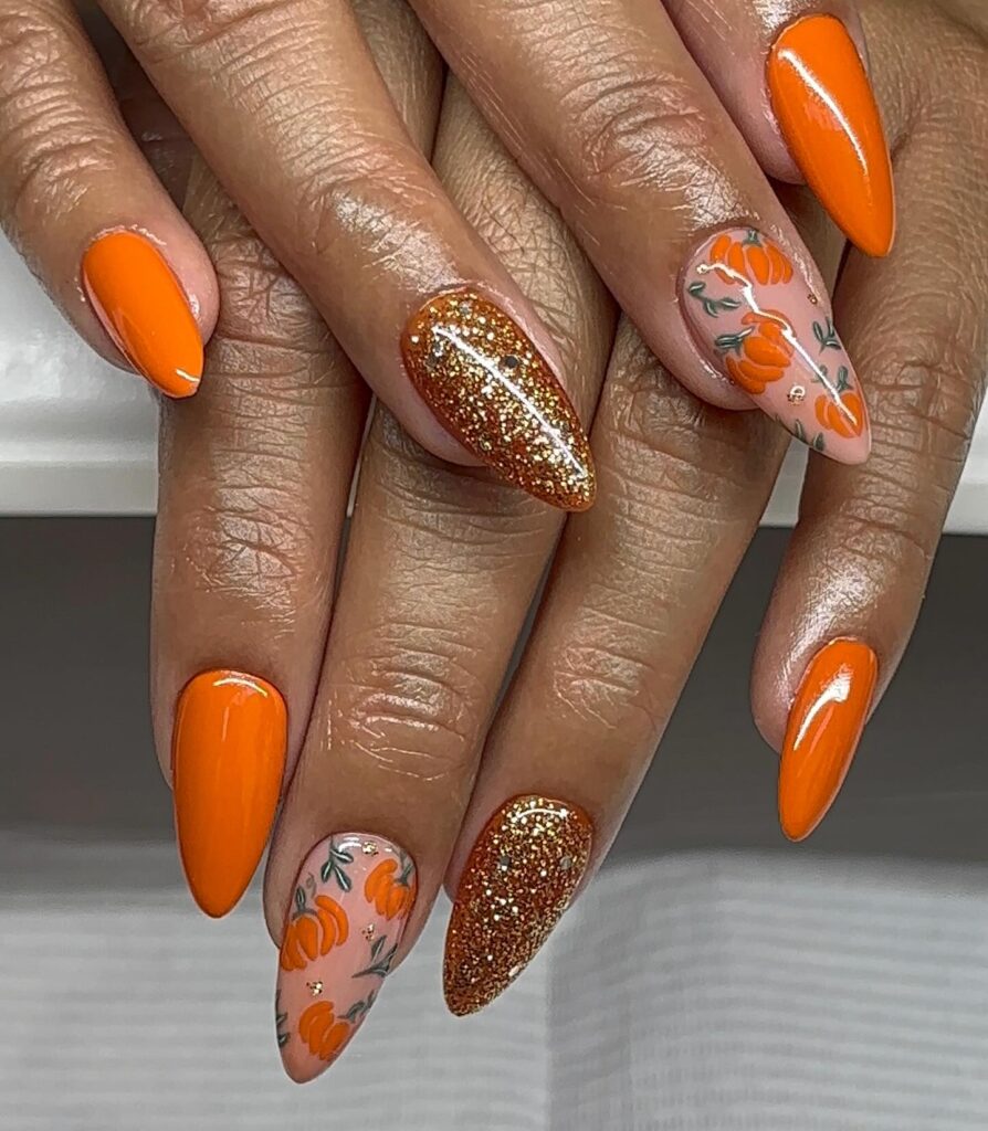 Marigold nails: Το κίτρινο με πορτοκαλί υποτόνο που δείχνει πιο ζεστό από το butter yellow