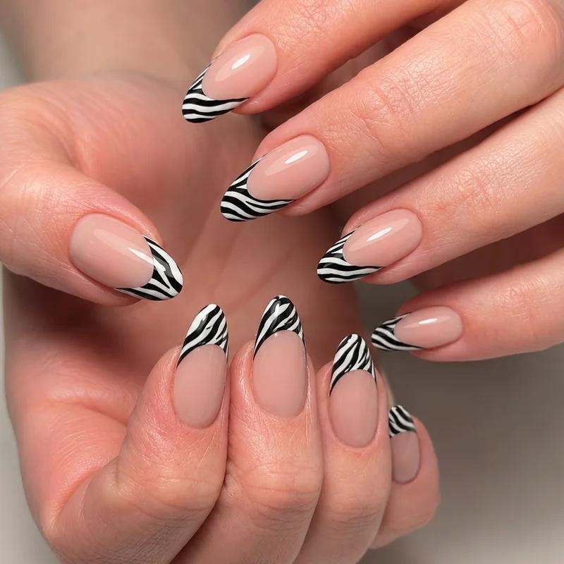Zebra nail art στο σπίτι: Πώς να σχεδιάσεις καθαρές ρίγες με απλό βερνίκι